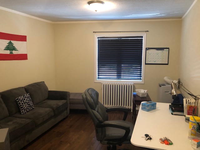 1124 Main Street West - 2