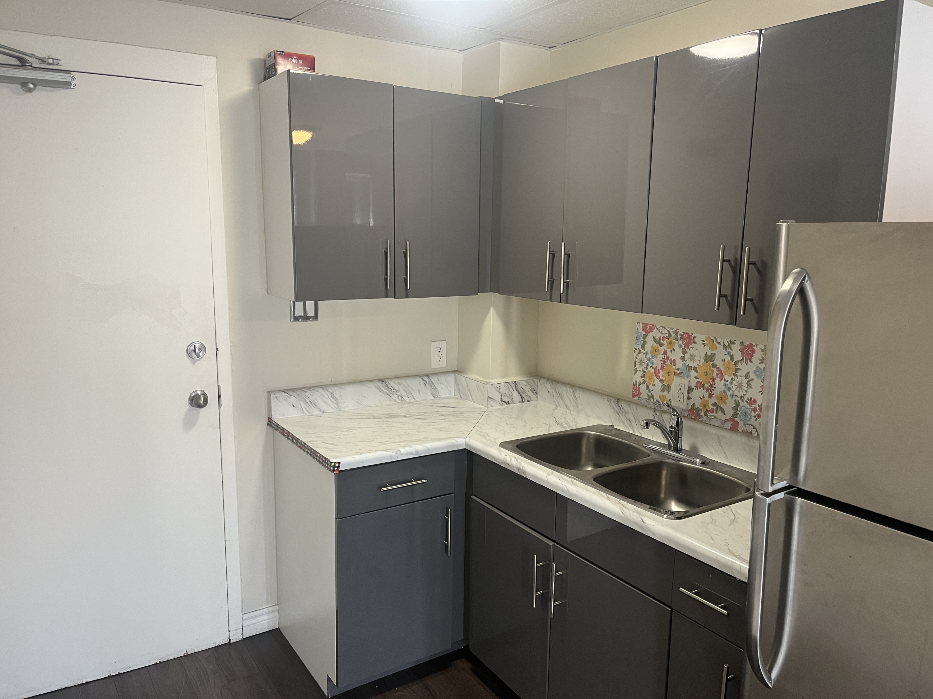 R1-570 King Street West